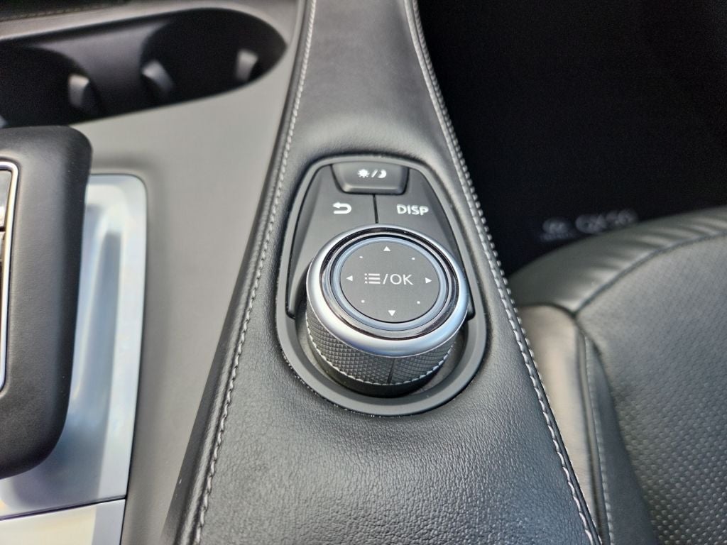 2023 INFINITI QX50 LUXE