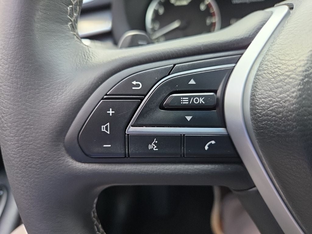 2023 INFINITI QX50 LUXE