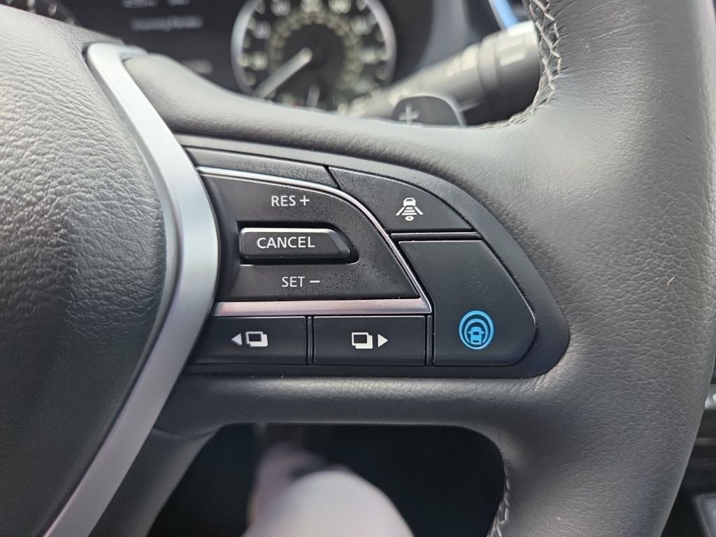 2023 INFINITI QX50 LUXE