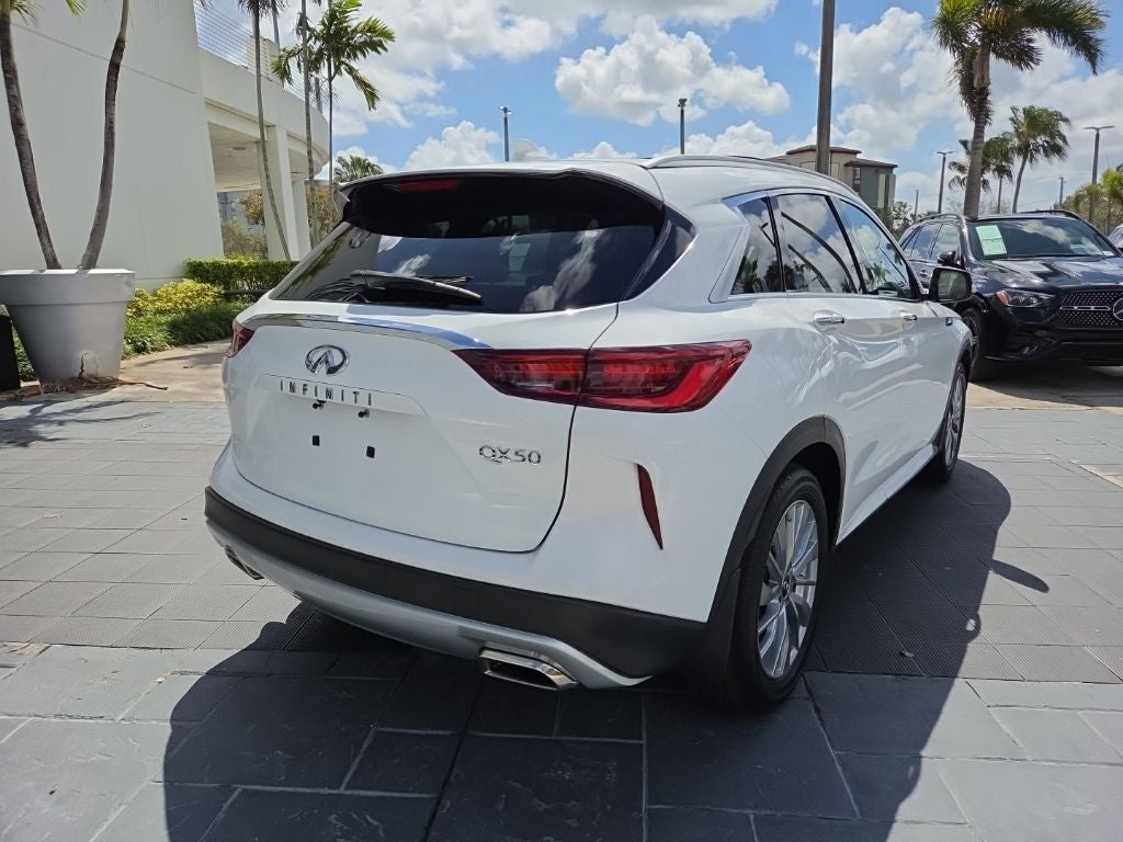 2023 INFINITI QX50 LUXE