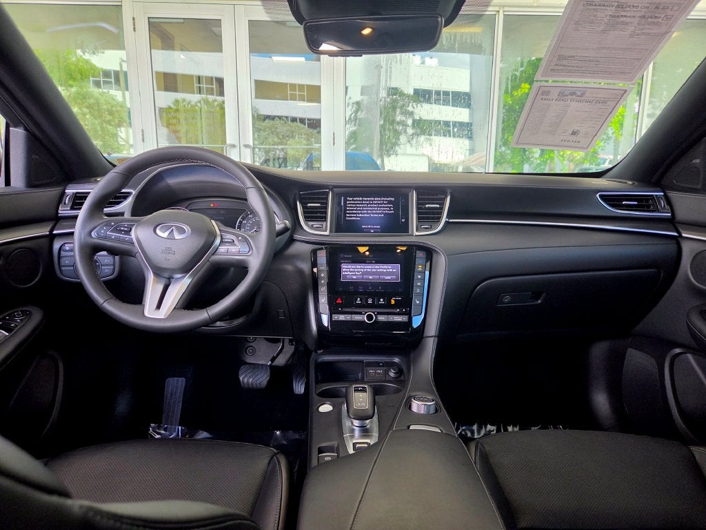 2025 INFINITI QX55 LUXE