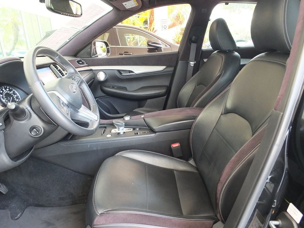 2019 INFINITI QX50 ESSENTIAL LOADED W/ SENSORY PACKAGE!