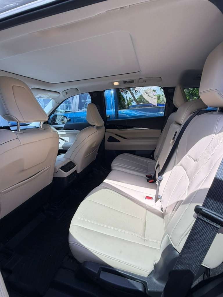 2022 INFINITI QX60 PURE