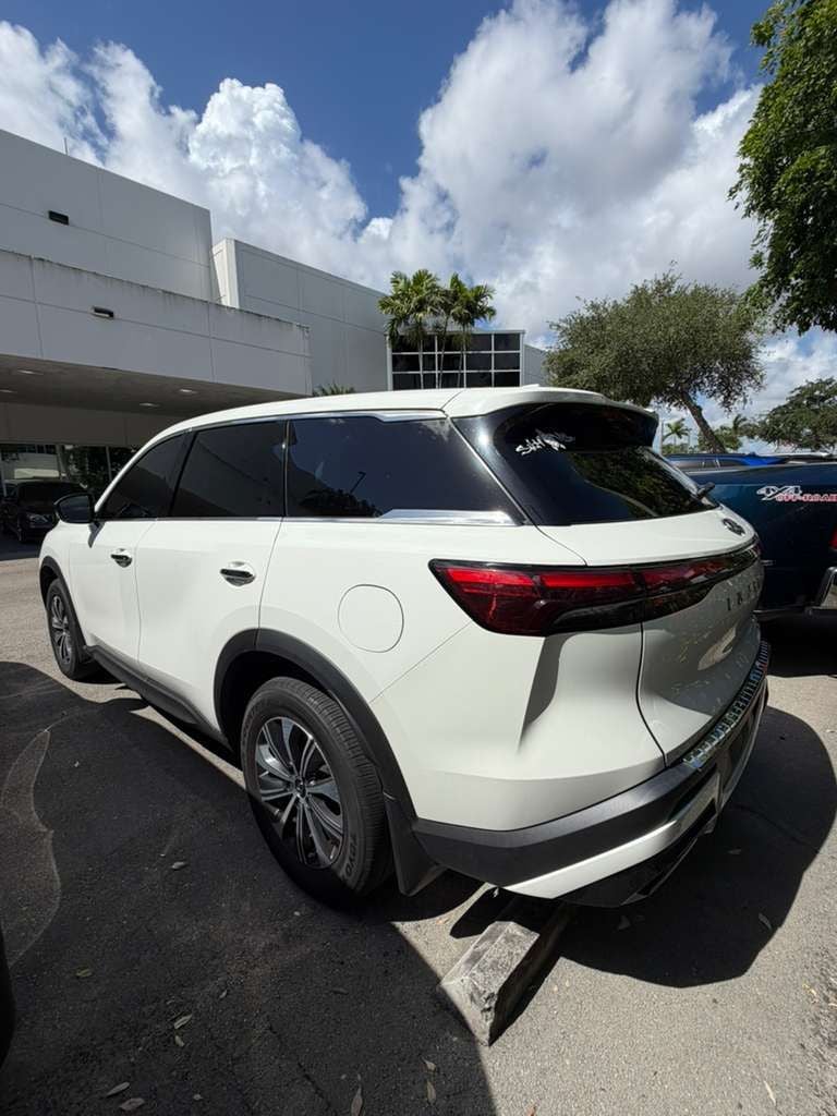 2022 INFINITI QX60 PURE