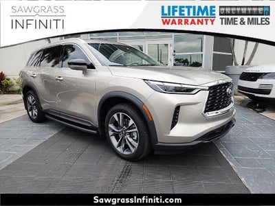 2023 INFINITI QX60 LUXE