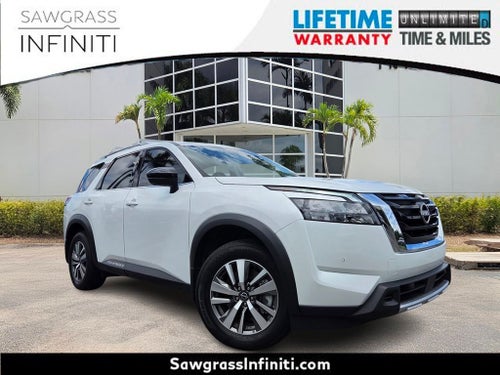2025 Nissan Pathfinder SL