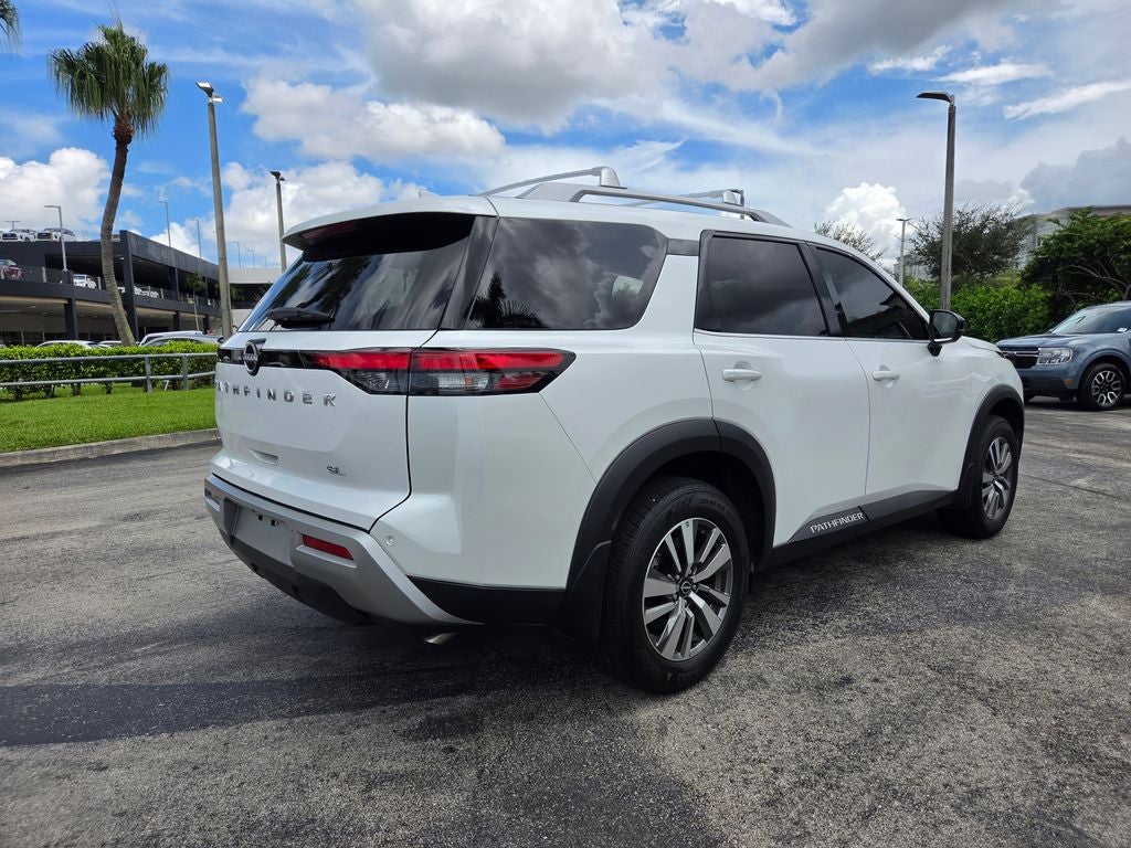 2025 Nissan Pathfinder SL