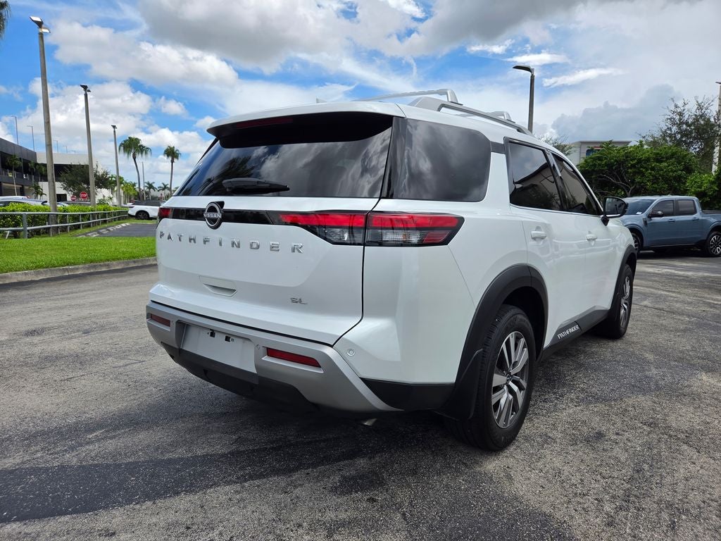 2025 Nissan Pathfinder SL
