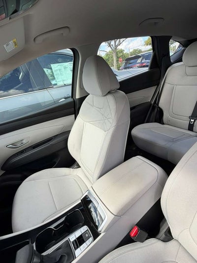 2025 Hyundai Tucson SE