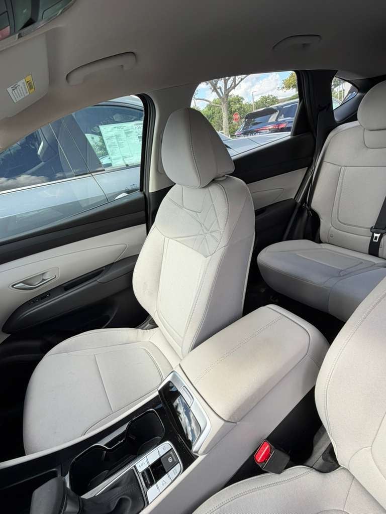 2025 Hyundai Tucson SE