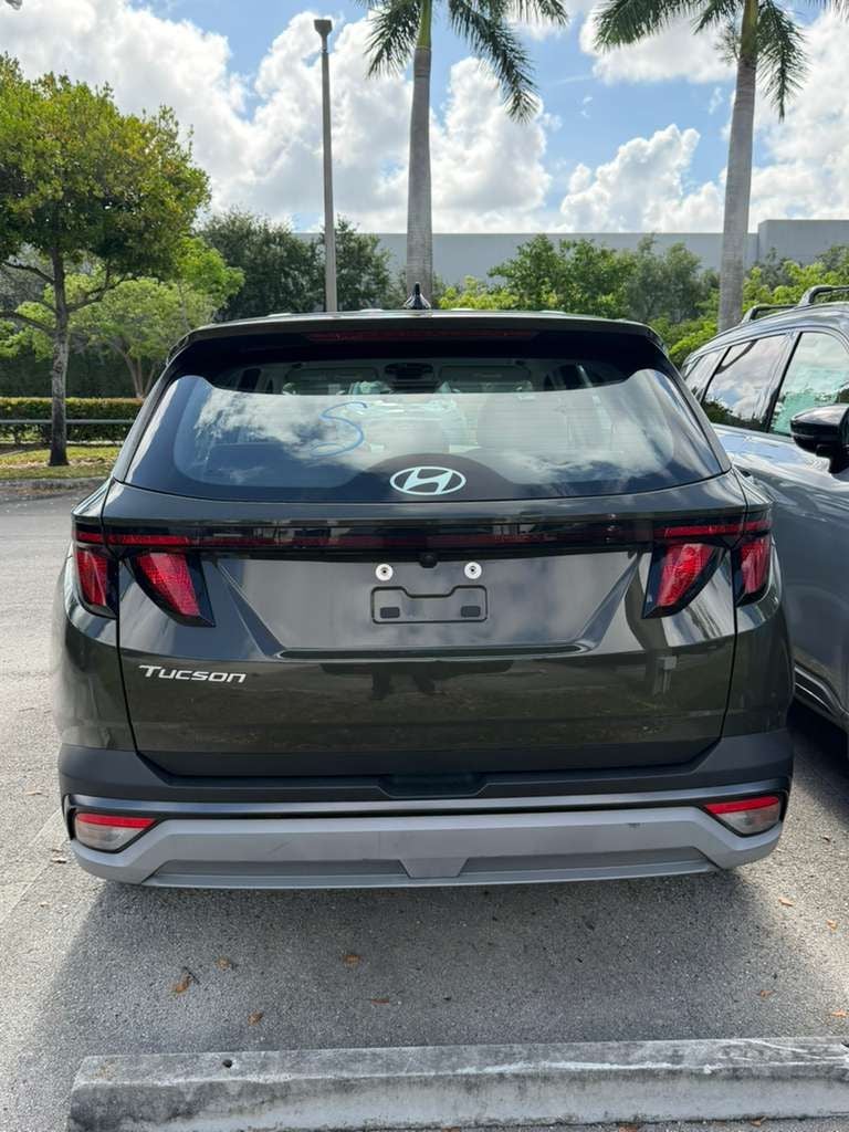 2025 Hyundai Tucson SE