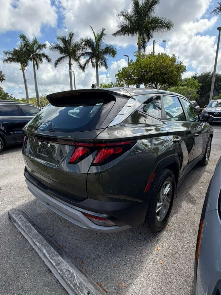 2025 Hyundai Tucson SE