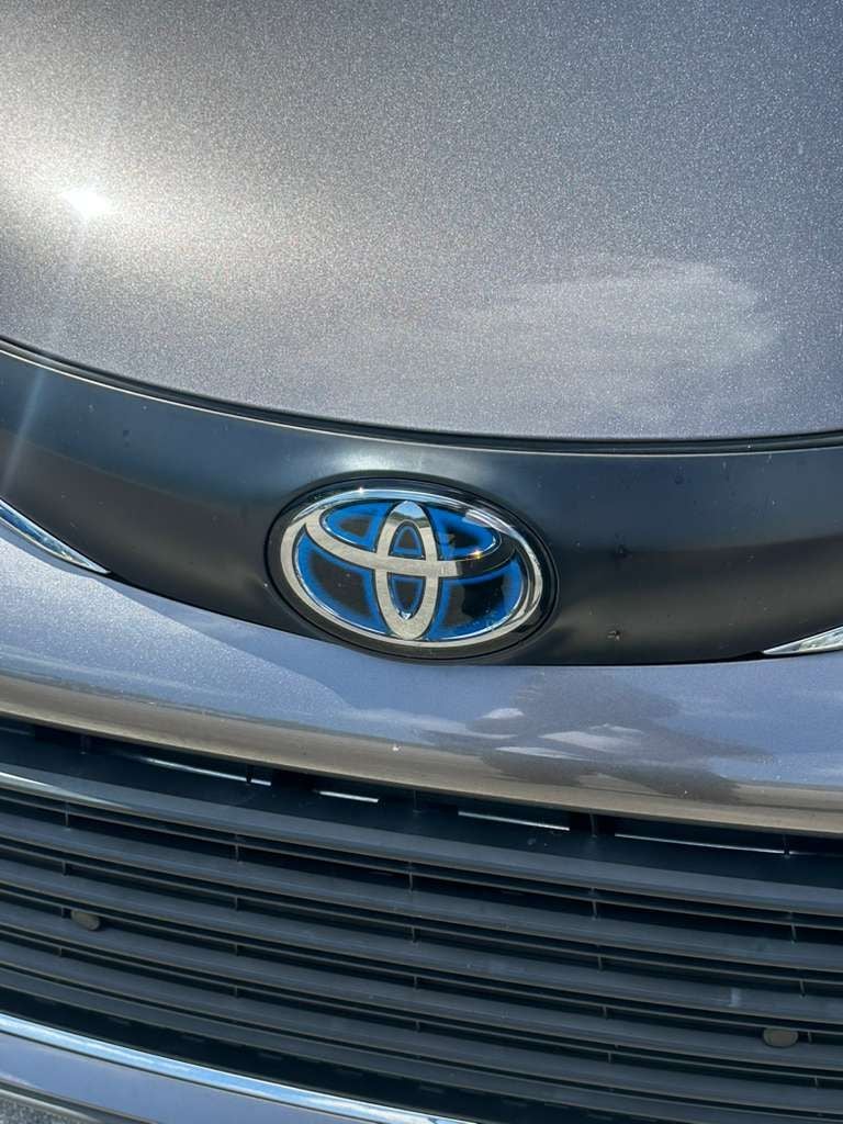 2024 Toyota Sienna XLE 8 Passenger