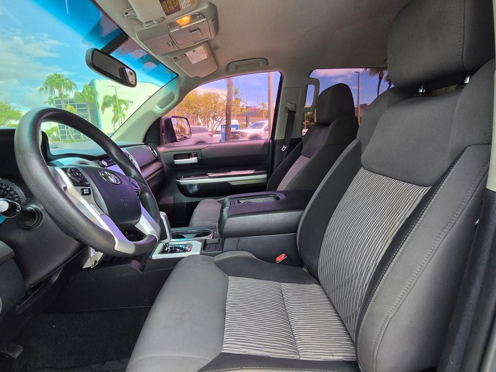 2017 Toyota Tundra SR5 5.7L V8