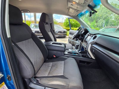 2017 Toyota Tundra SR5 5.7L V8