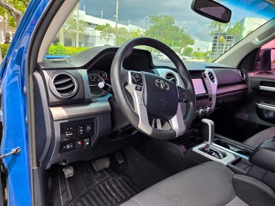2017 Toyota Tundra SR5 5.7L V8