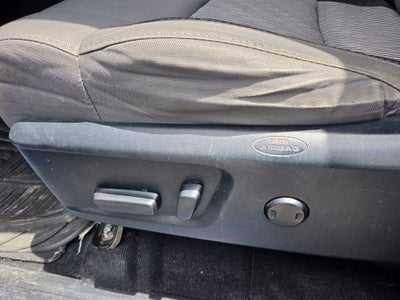 2017 Toyota Tundra SR5 5.7L V8