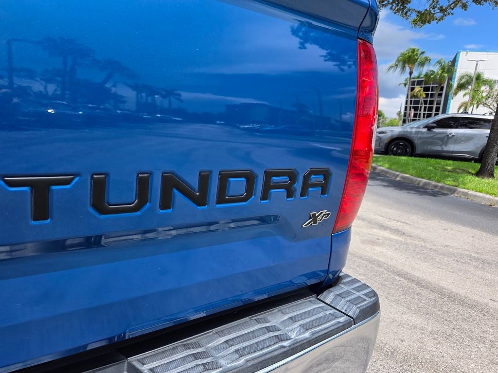 2017 Toyota Tundra SR5 5.7L V8