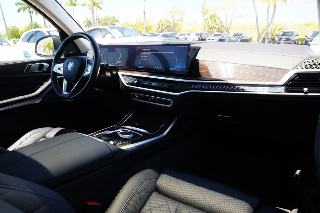 2025 BMW X7 xDrive40i