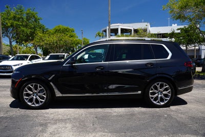 2025 BMW X7 xDrive40i