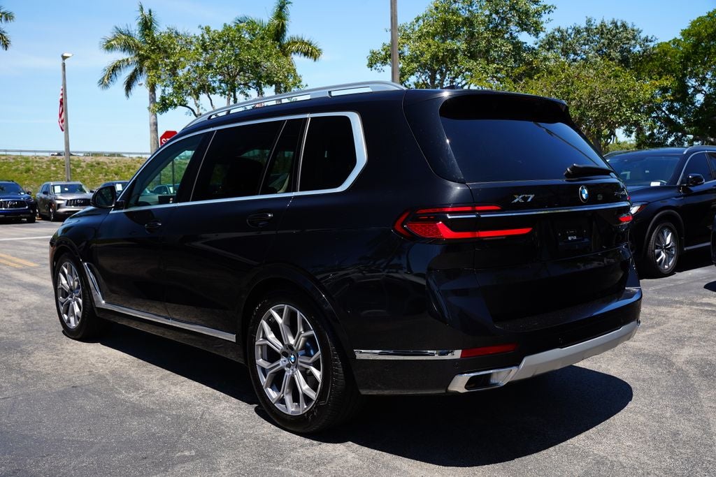 2025 BMW X7 xDrive40i