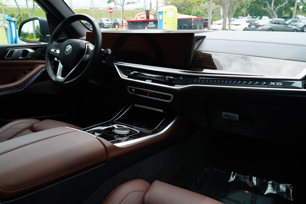 2025 BMW X5 xDrive40i
