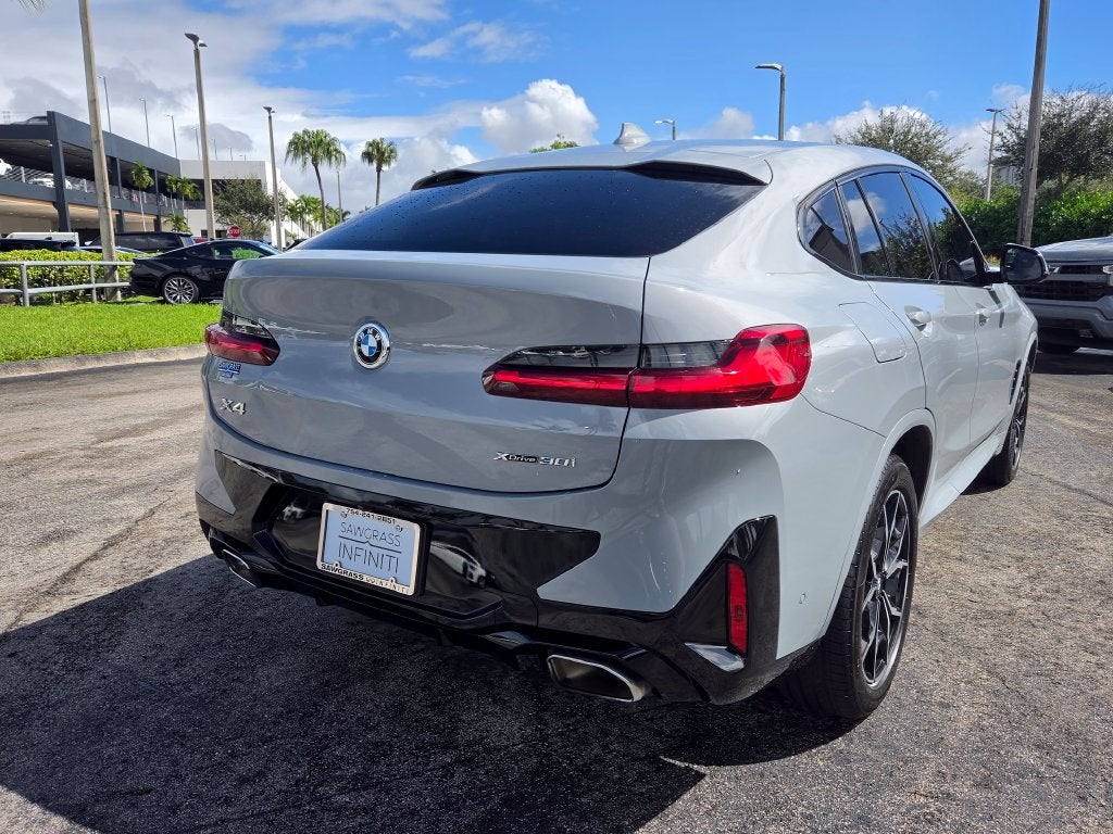 2023 BMW X4 xDrive30i