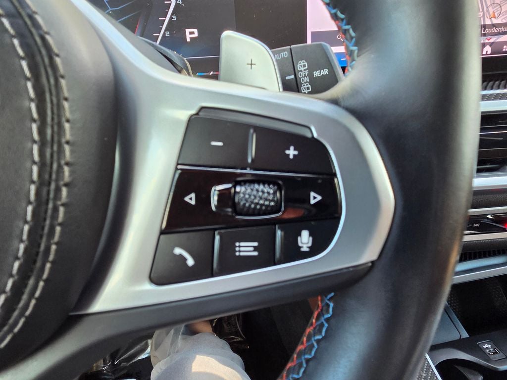 2024 BMW X5 M60i