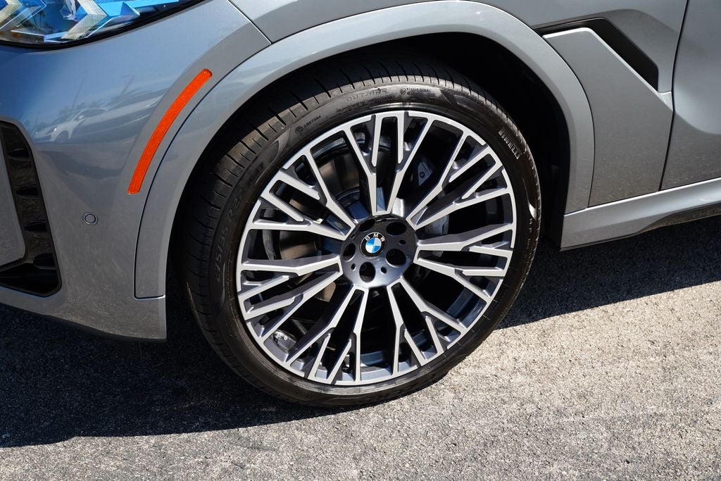 2025 BMW X6 xDrive40i