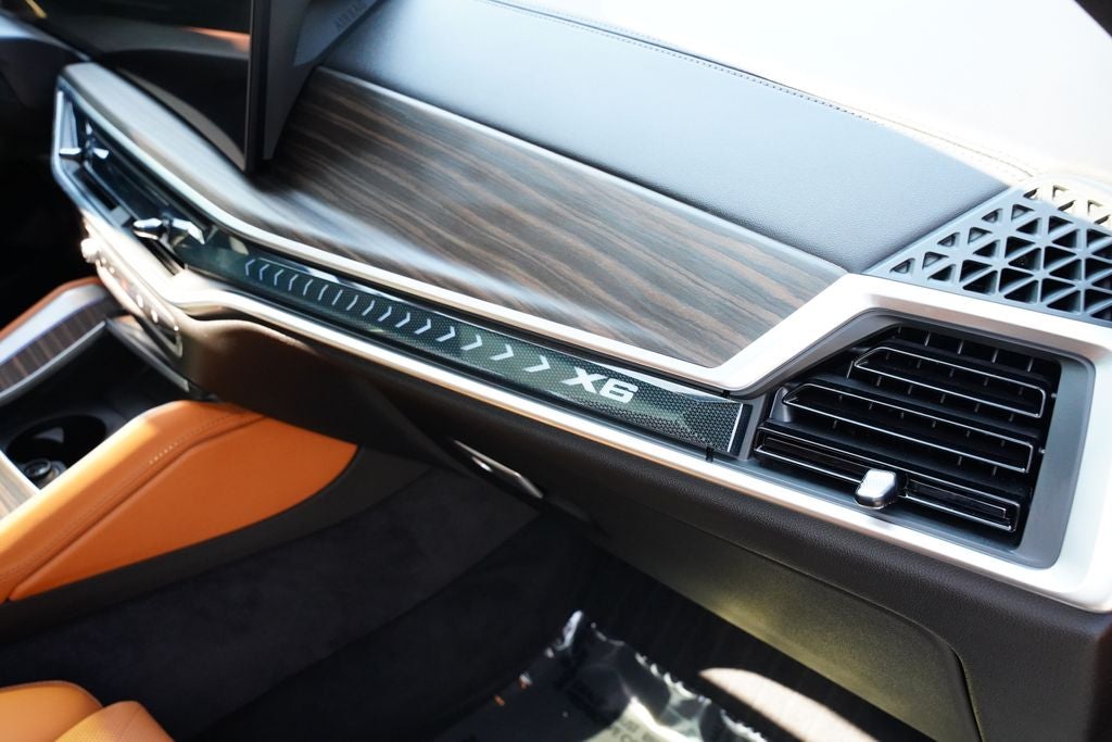 2025 BMW X6 xDrive40i