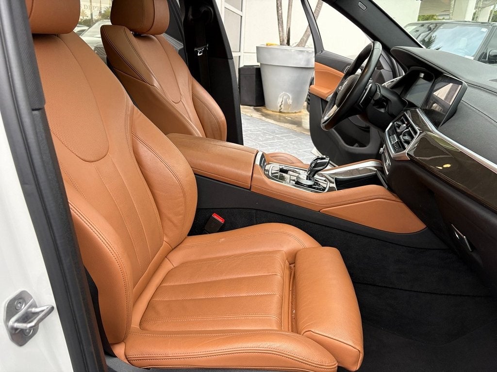 2022 BMW X6 xDrive40i