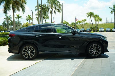 2021 BMW X6 M50i