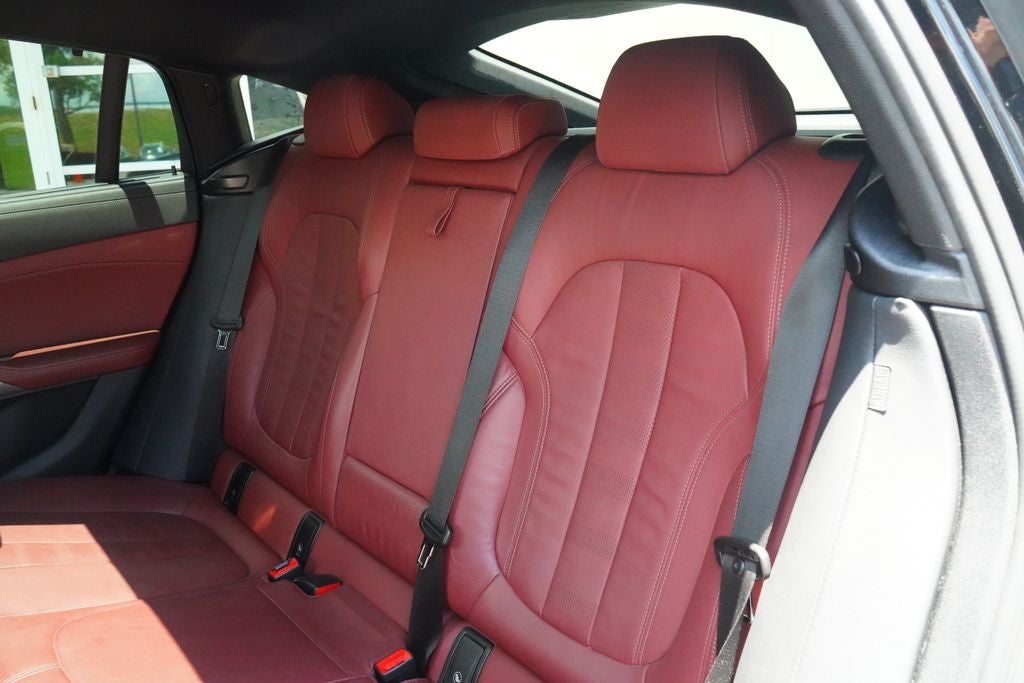 2021 BMW X6 M50i