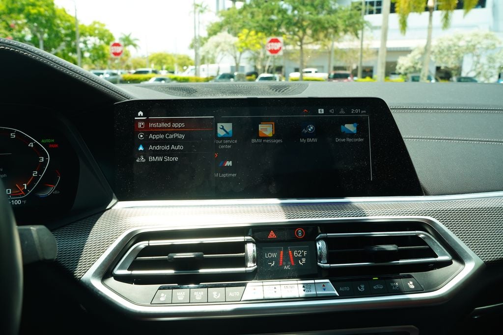 2021 BMW X6 M50i