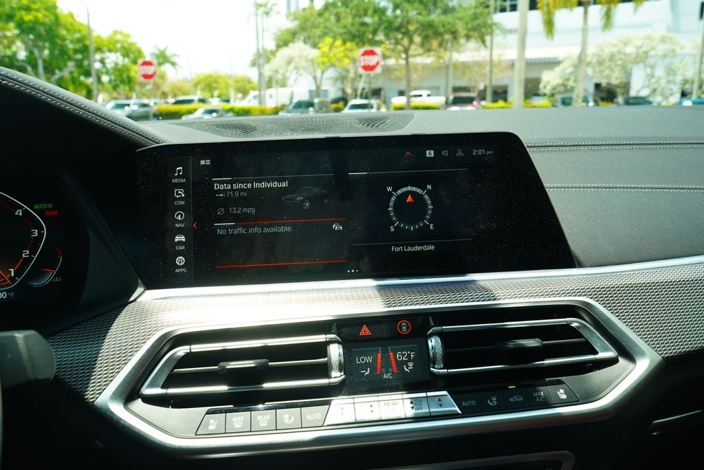 2021 BMW X6 M50i