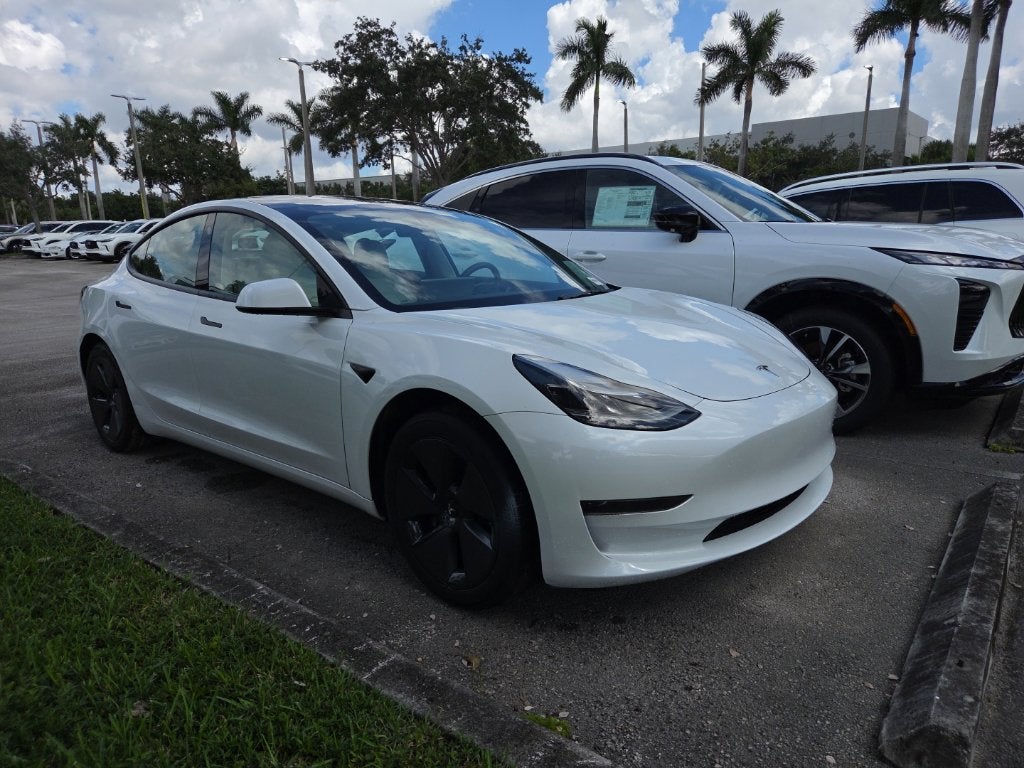 2023 Tesla Model 3 Base