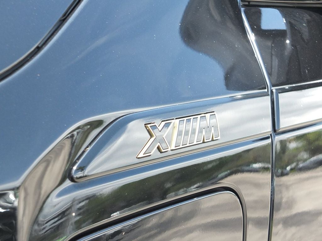 2023 BMW XM Base