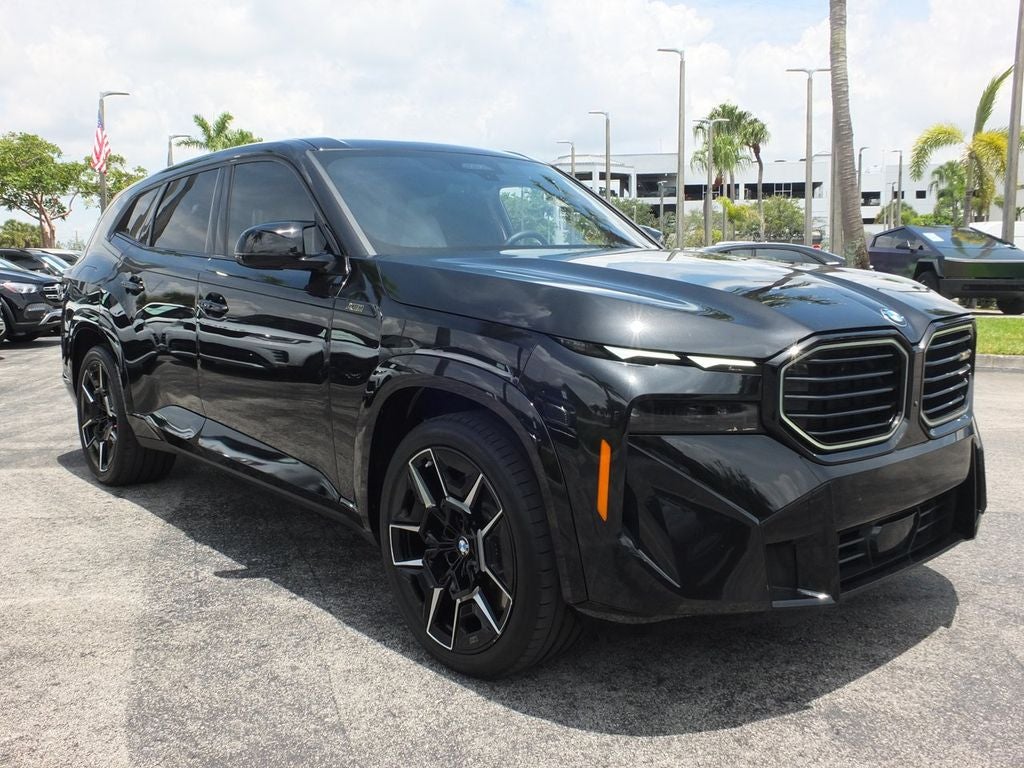 2023 BMW XM Base