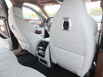 2023 BMW XM Base