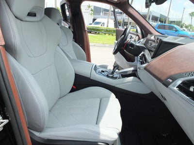 2023 BMW XM Base