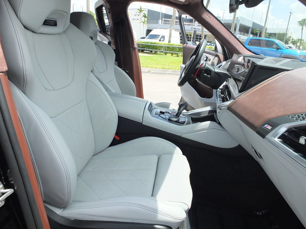 2023 BMW XM Base