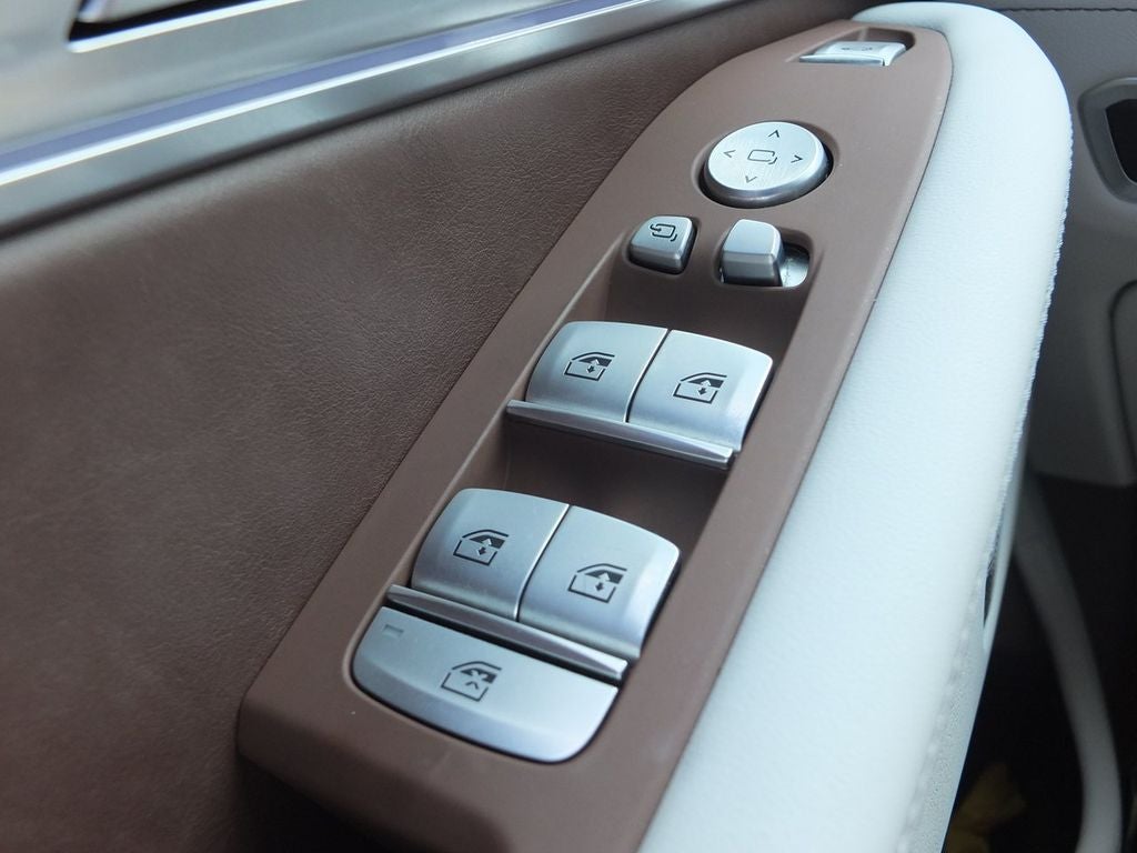 2023 BMW XM Base