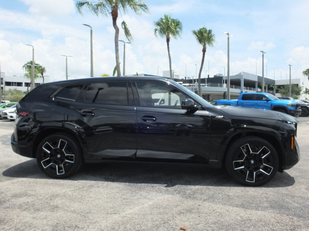 2023 BMW XM Base