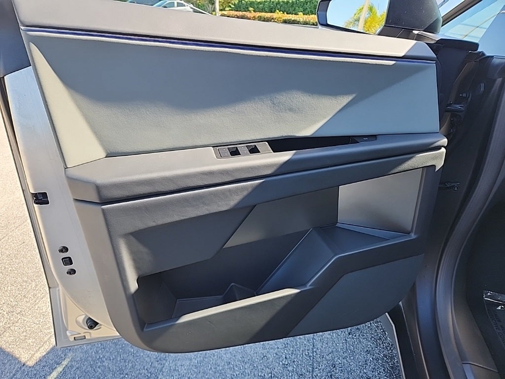 2025 Tesla Cybertruck Base