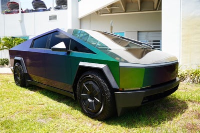 2024 Tesla Cybertruck Base Crazy color shift wrap!