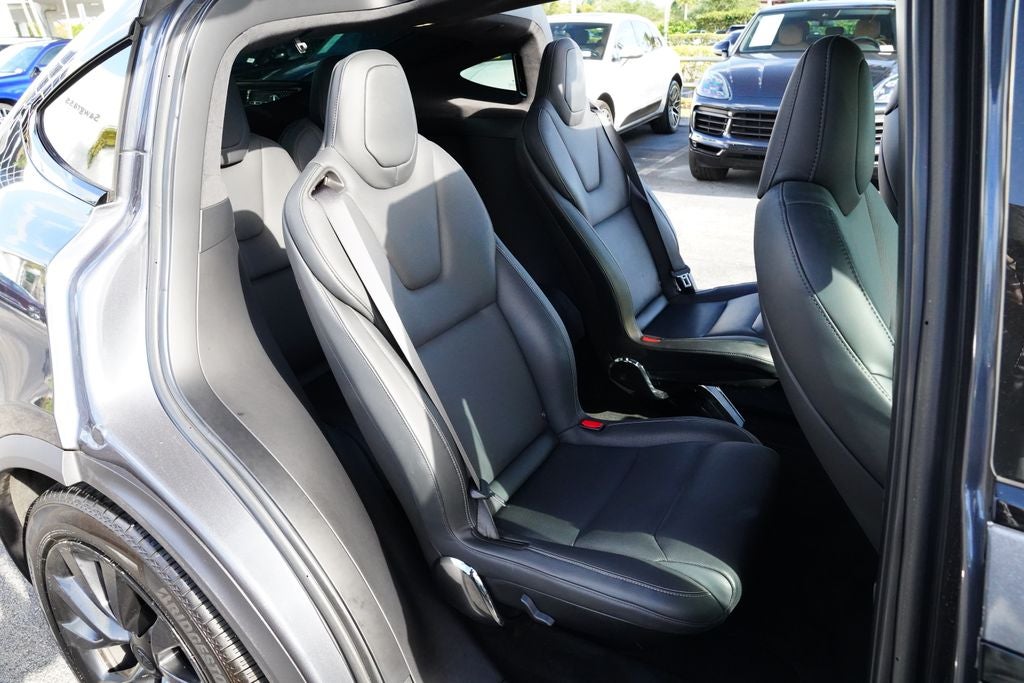 2022 Tesla Model X Plaid