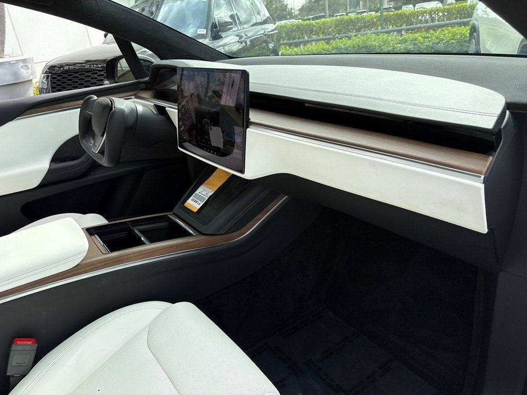 2023 Tesla Model X Standard Range