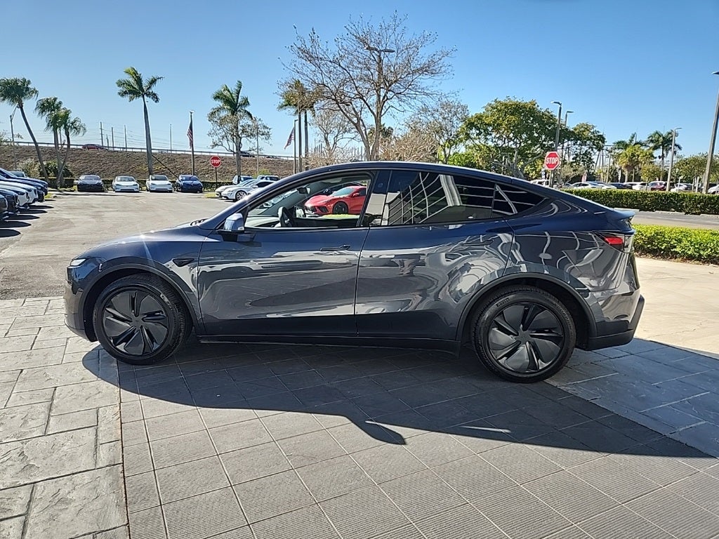 2026 Tesla Model Y Base