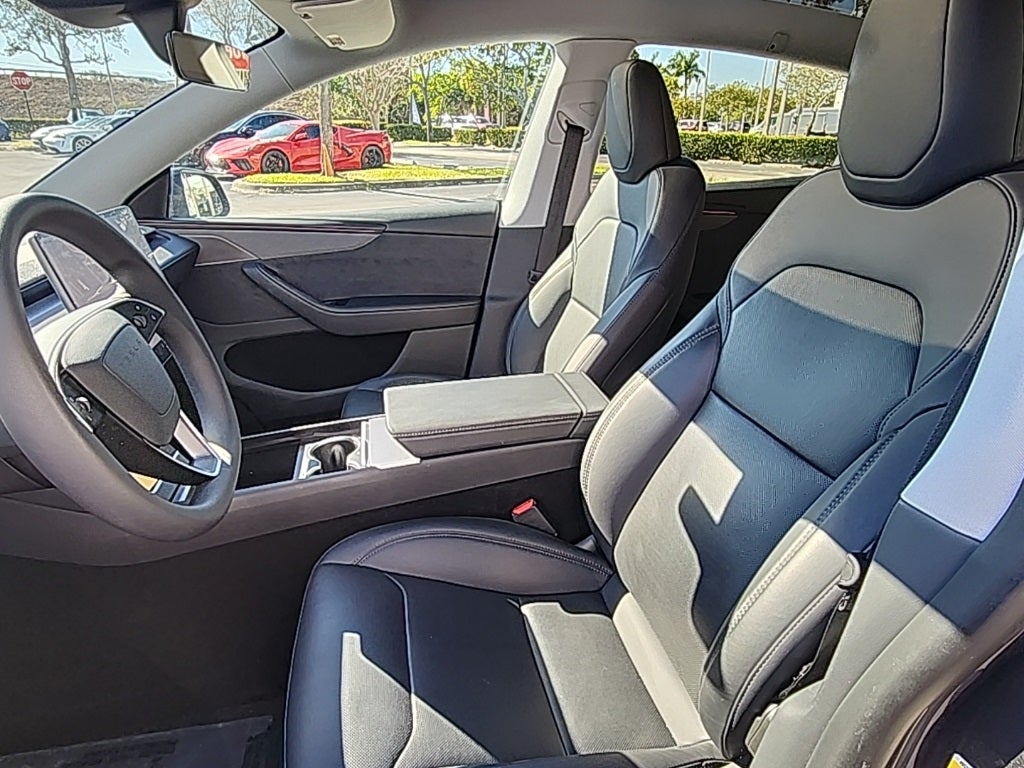 2026 Tesla Model Y Base