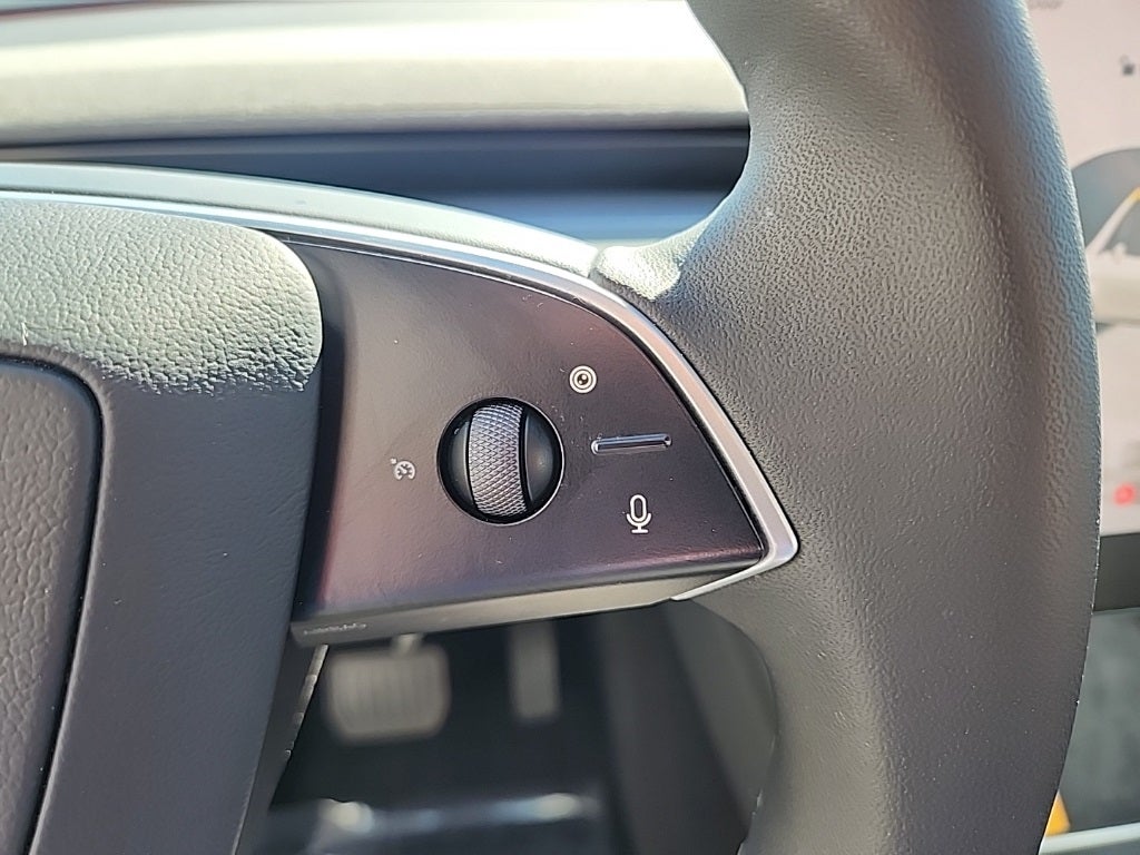 2026 Tesla Model Y Base